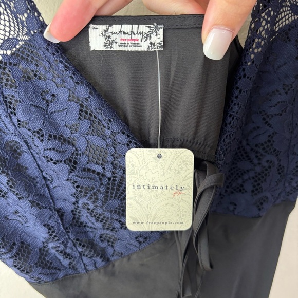 Free People Countryside Satin Lace Maxi Slip Dress Black & Blue Size Small NWT - Picture 6 of 9